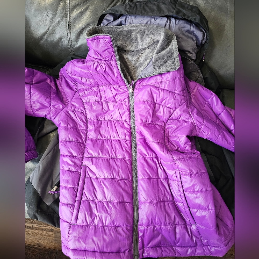 Nice jacket with removable insert and hood. Brand is Radiance